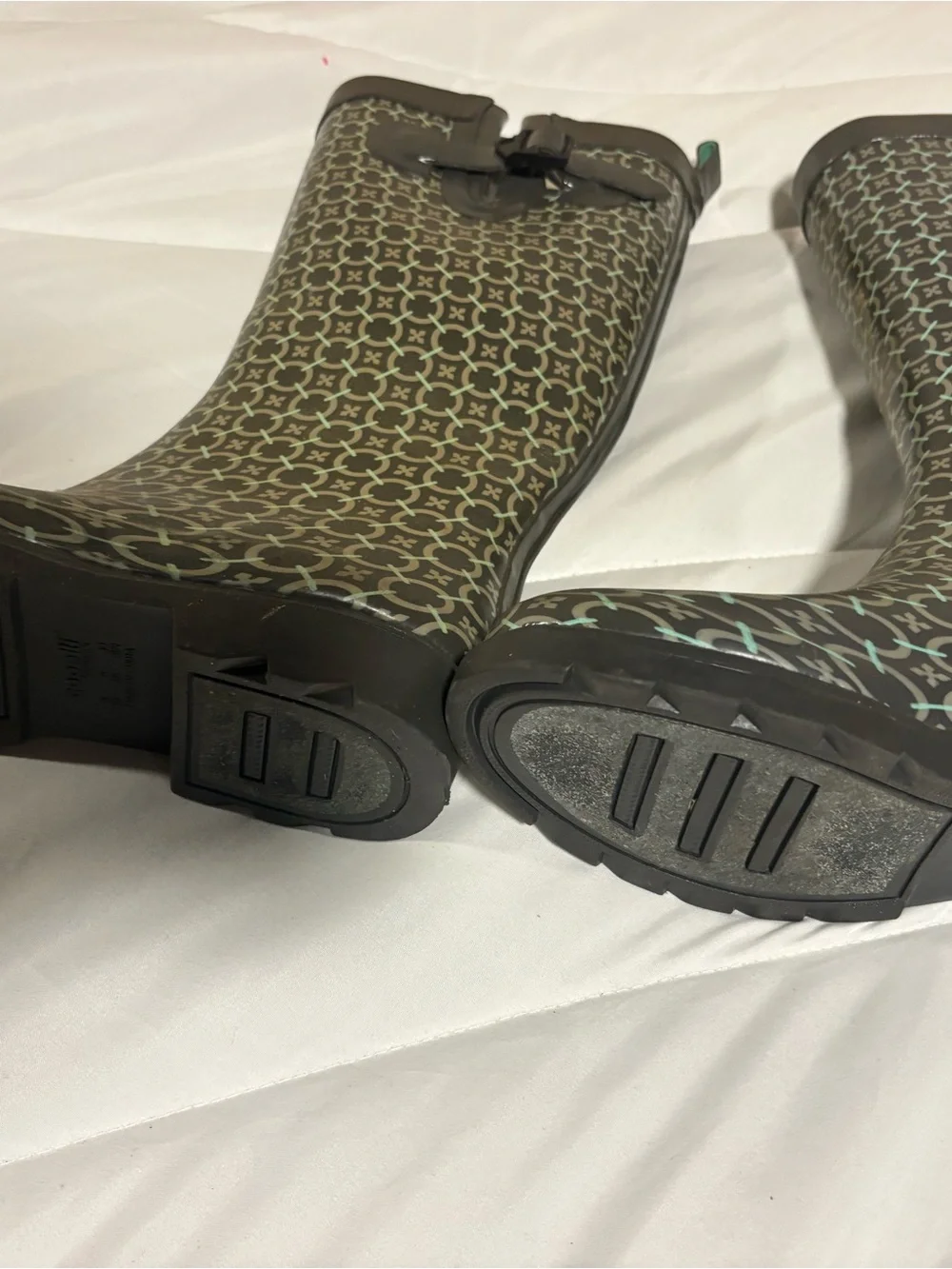 Capelli Women's Rain Boots Size 8 green and gray